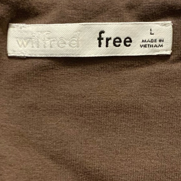 Wilfred Free | Long Sleeve Deep V Crop - Picture 3 of 4